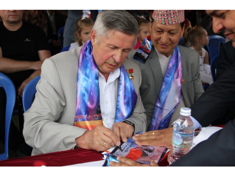 Cosmonaut Viktor Savinykh visited Nepal